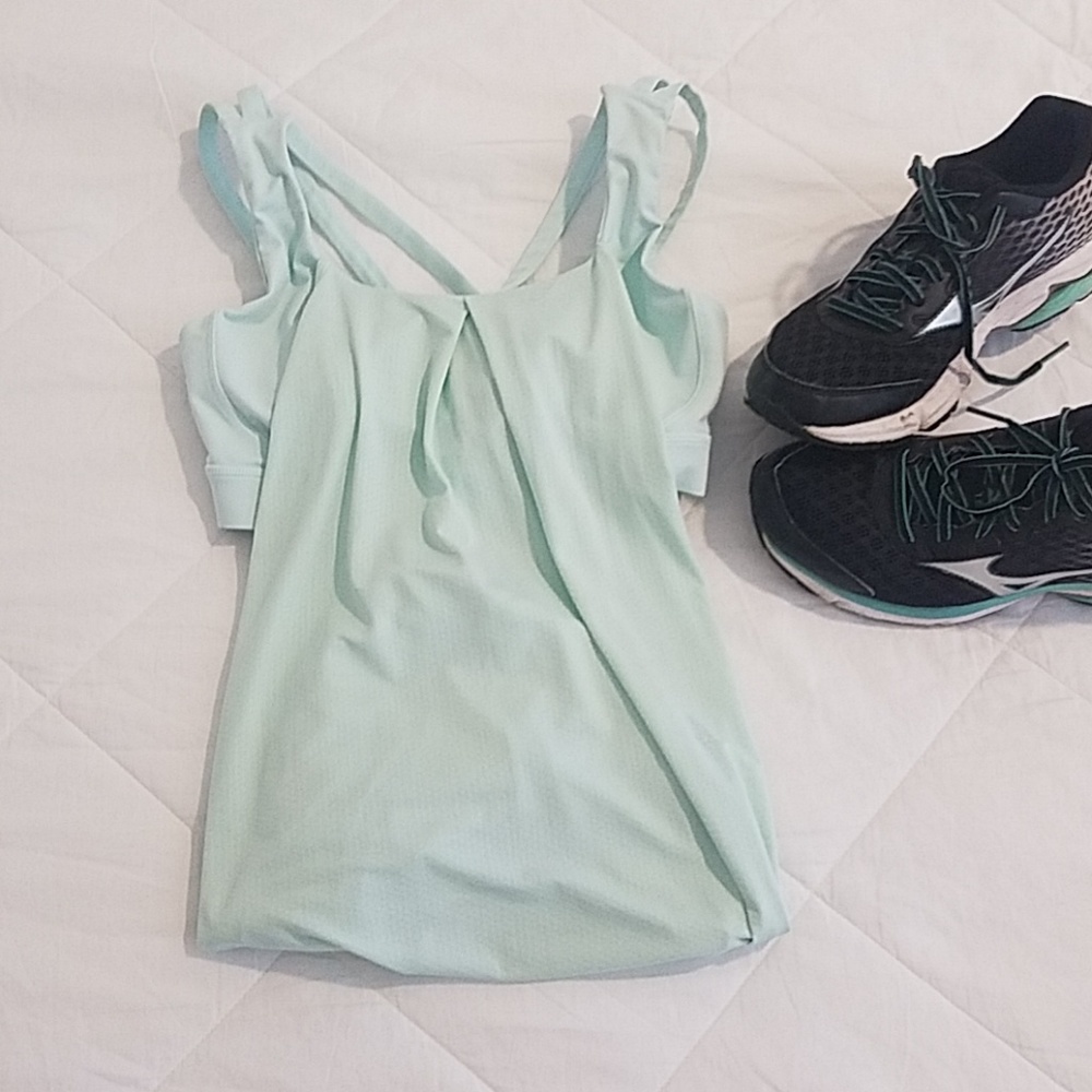 Lululemon yoga mint No Limits layered top